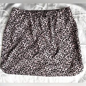 Chico’s zenergy skort animal print size 1